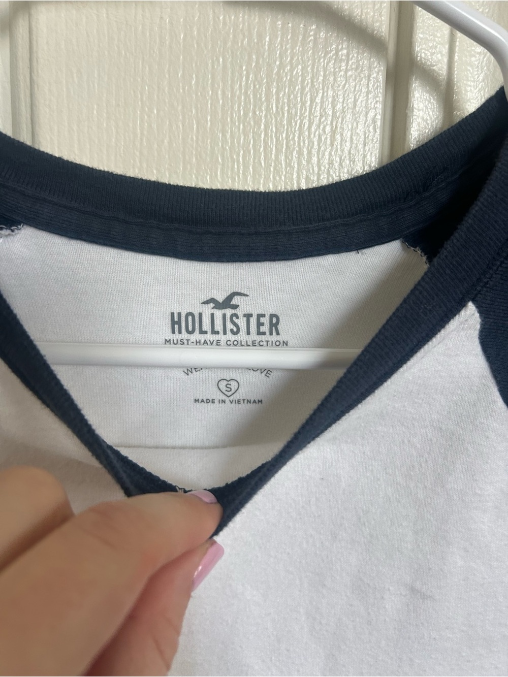 Hollister White Tee with Navy Trim - Picture 2 of 2